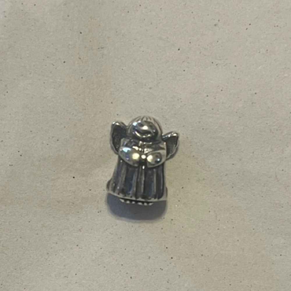 Angel Pandora charm ❤️